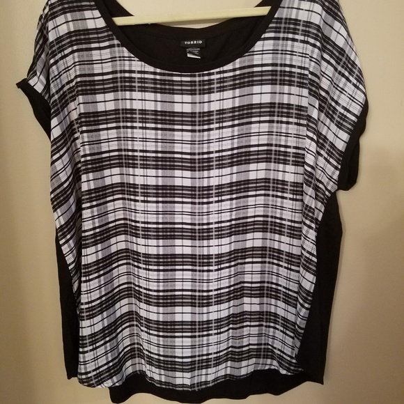 Torrid Plaid Knit Top - Size 2 - Picture 3 of 5